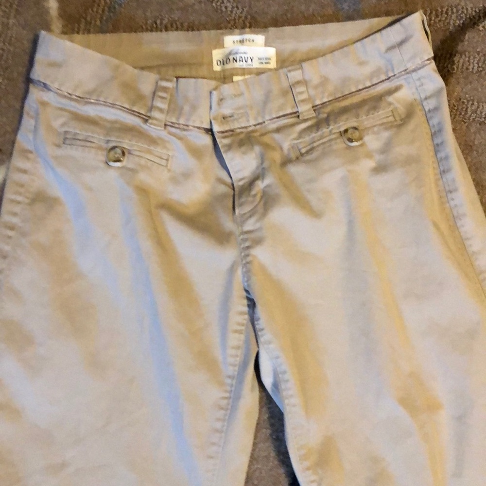 Old Navy size 6 capris